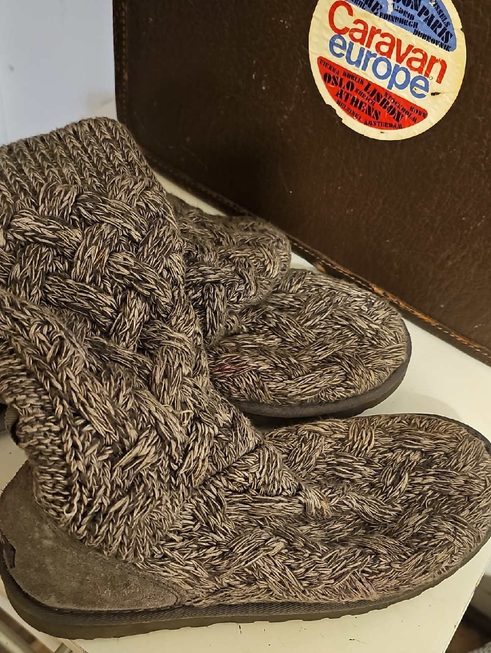 UGG Heathered Gray Knit Suede Booties Tie Up Back Size 8 Need Cleaning See Pics